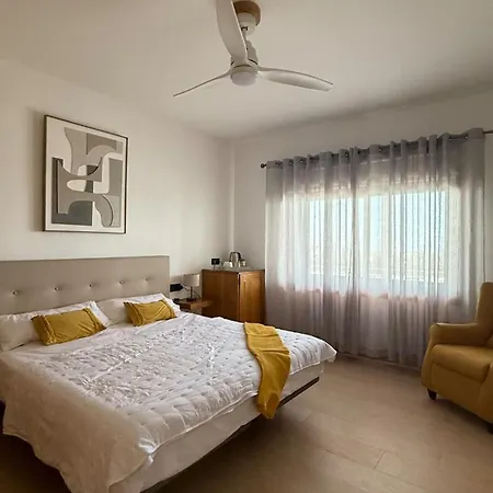 Yellow - Sunlite Double In Barbuja Appartement